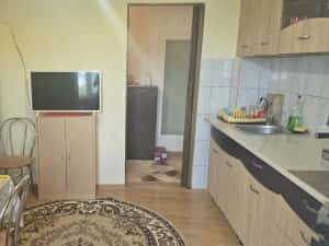 Vand apartament 2 camere decomandat in Deva, zona Liliacului, mobilat — miniatura 3