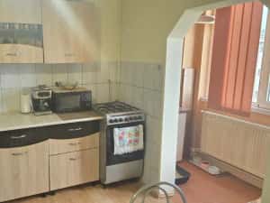 Vand apartament 2 camere decomandat in Deva, zona Liliacului, mobilat — miniatura 7