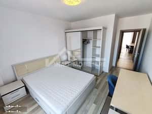 Apartament cu 3 camere, 2, bai, balcon si terasa, Strada Constanta