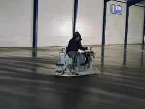 Turnare sapa beton cu Cuart Beton Elicopterizat, Pardoseli Industriale — miniatura 3