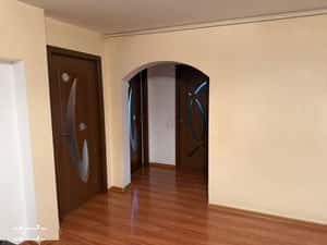 Vânzare apartament 3camere, etaj 5, micro 5 Târgoviște — miniatura 3