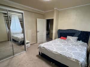 Apartament 3 camere, 70 mp, decomandat, bloc nou, zona Burdujeni — miniatura 3