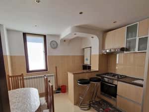 De inchiriat apartament cu 3 camere, decomandat, 2 bai si balcon — miniatura 3