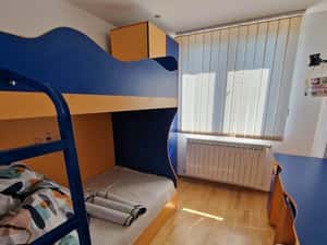 De inchiriat apartament cu 3 camere, decomandat, 2 bai si balcon — miniatura 6