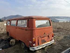 Volkswagen Transporter T2 1979 ideal food truck camper cabina foto — miniatura 3