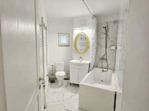 Apartament la 100 de metri de plajă – Faleza Nord – Prima închiriere — miniatura 6