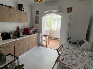 2 decomandate 1Mai-2/4-centrala-2 balcoane- mobilat utilat — miniatura 3