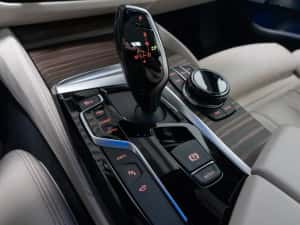 BMW Seria 5 G30 530e — miniatura 7