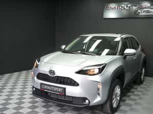 TOYOTA YARIS CROSS HYBRID BUSINESS — miniatura 3