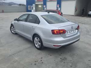 Volkswagen Jetta Hibrid 1.4tsi automat clima navi jante imoort olanda — miniatura 4