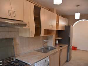 Inchiriere apartament 2 camere zona Toamnei 60 mp — miniatura 3