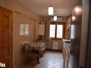 Inchiriere apartament 2 camere zona Toamnei 60 mp — miniatura 4