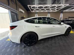 Predare leasing Tesla Model 3 Premium 2026 - 16.500 Km — miniatura 2