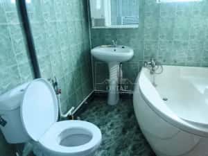 Republicii-stradal-apartament 3 camere decomandate-67.000 Euro — miniatura 8