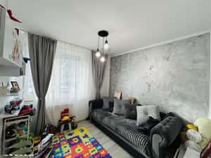 Apartament 2 camere, mobilat si utilat, pret negociabil - zona buna — miniatura 3