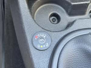 Dacia Duster 1.6 Benzina + GPL fabrica-EURO 6 – 2017 – 165.000 km — miniatura 6