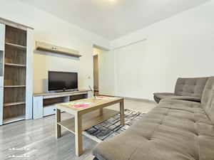 Ap cu doua camere decomandate cu loc de parcare