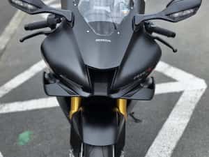 Honda cbr 1000 rrr Fireblade — miniatura 3