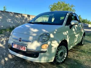 FIAT 500 1.3 Diesel / 2008 / Klimatronic / Panoramic / 2790 € — miniatura 9