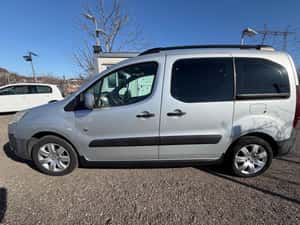PEUGEOT PARTNER – minivan practic, an 2013 — miniatura 2