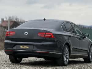 Vw Passat 2.0 diesel Automat Highline Limuzina Daytonagrau!!! — miniatura 3