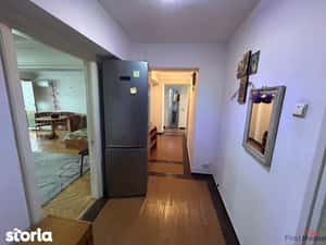 Apartament cu 4 camere de vanzare, zona Teatru — miniatura 4