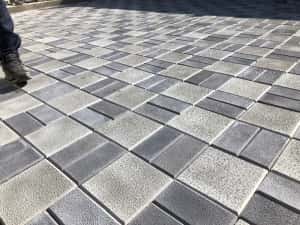 Fabrica de pavaje, pavele, dale, borduri, pentru gradina. Montaj pavaj — miniatura 3