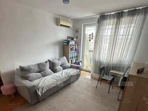 Apartament 3 camere, semidecomandat, 54 mp, balcon, orientare sudica,