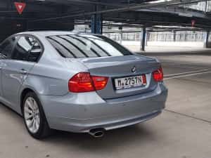 BMW seria 3/320/177cp/facelift/trapă/Car-Play/navigație/bi-xenon/Germania — miniatura 4