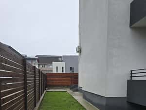 Vand apartament 3 camere cu gradina mare — miniatura 3