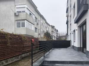 Vand apartament 3 camere cu gradina mare — miniatura 4