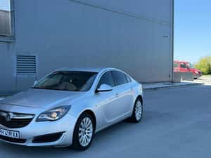 Opel Insignia - Berlină Diesel 136 HP - 294.000 km