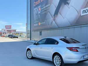 Opel Insignia - Berlină Diesel 136 HP - 294.000 km — miniatura 2