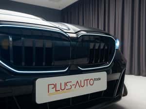 BMW 550e Xdrive Plug-in — miniatura 3