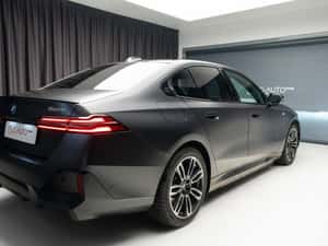 BMW 550e Xdrive Plug-in — miniatura 4