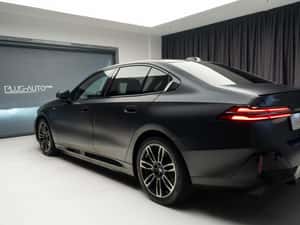 BMW 550e Xdrive Plug-in — miniatura 6