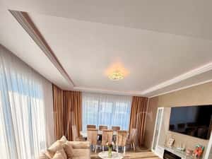 Apartament 3 camere de vanzare in Floresti
