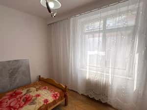 gars 20 mp la vila in copou , 2 bai bucatarie la 4 min de univ cuza — miniatura 6