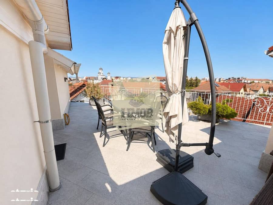 Penthouse 200mp 3 camere 2 bai dressing terasa Parcul Sub Arini — fotografie 1 din 6