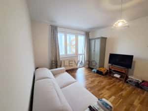 Apartament 2 camere, zona Liceului Onisifor Ghibu, etaj intermediar — miniatura 3