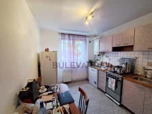 Apartament 2 camere, zona Liceului Onisifor Ghibu, etaj intermediar — miniatura 5