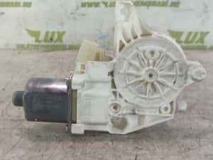 Motoras geam dreapta fata A2048200242 Mercedes Benz C-Class W204/S204