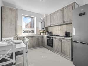 Regim hotelier apartament 3 camere -Brasov zona Coresi — miniatura 2