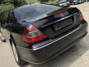 Mercedes Benz - E 220 - Diesel - 2.2 - Euro 4 - Automat - Volan pe drespta - Fara acte - 2007 - Face•Lift - Perfect functional — miniatura 4