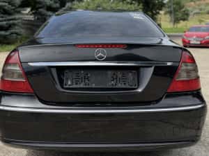 Mercedes Benz - E 220 - Diesel - 2.2 - Euro 4 - Automat - Volan pe drespta - Fara acte - 2007 - Face•Lift - Perfect functional — miniatura 5