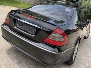 Mercedes Benz - E 220 - Diesel - 2.2 - Euro 4 - Automat - Volan pe drespta - Fara acte - 2007 - Face•Lift - Perfect functional — miniatura 6