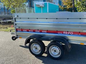 Remorca 750 kg doua axe Repo,auto,moto,atv,basculabila Noua — miniatura 5