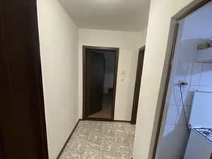 Proprietar inchiriez apartament cu o camera — miniatura 3