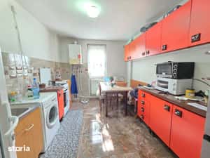 3 camere, zonă centrală (Casa de Cultură), mobilat și utilat — miniatura 6