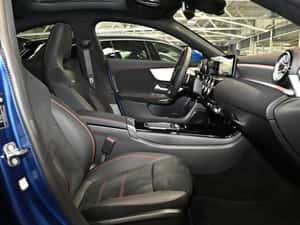 Mercedes-Benz CLA 250 Hibrid 2025 — miniatura 2